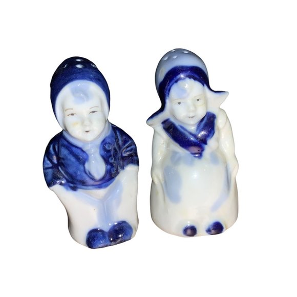 Unbranded Other - Blue Dutch boy girl salt pepper. Blue White